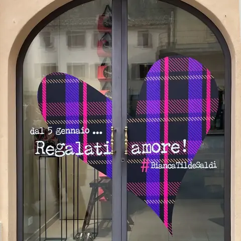 vetrina saldi